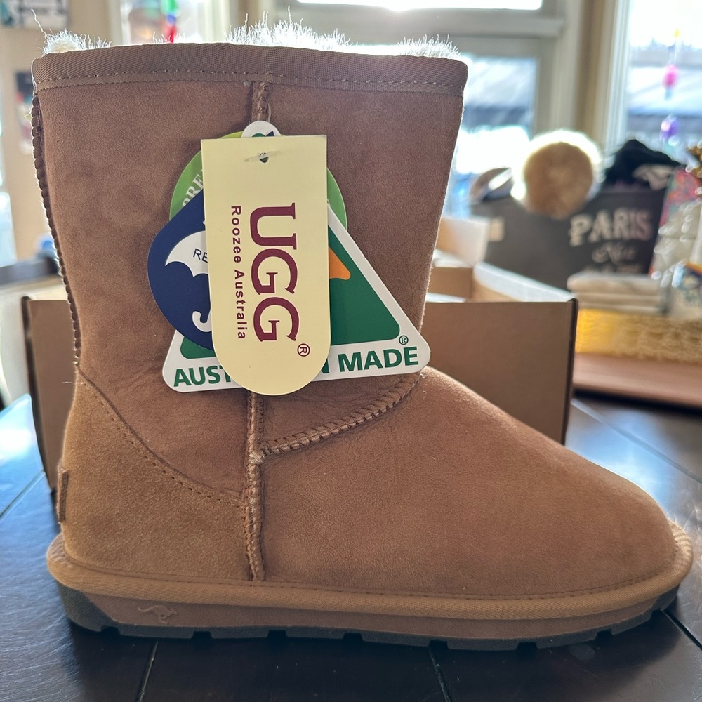 UGG Premium Short Classic Chestnut Boots